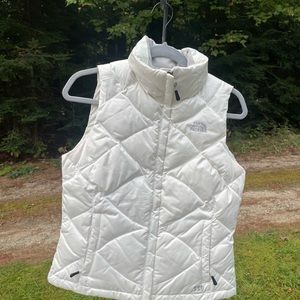 The north face puffy vest white
